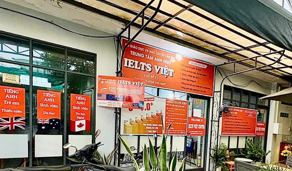 IELTS VIET Center — Enterprise AI Platforms project